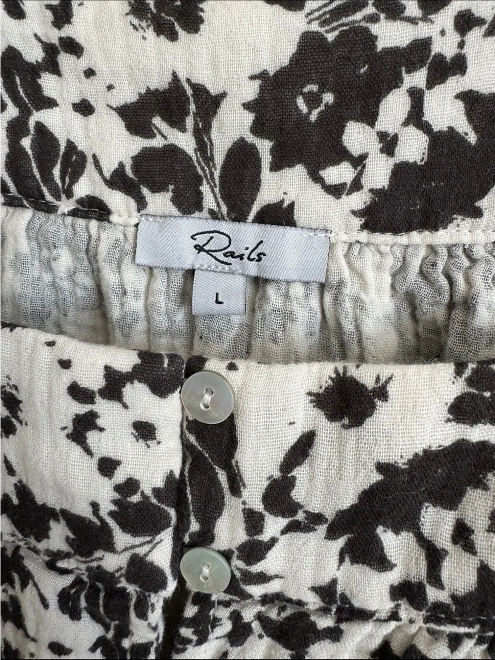 Rails Magnolia Top Camo Floral Black White Flutter Sleeve Top L